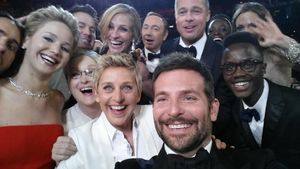 Famous Oscars selfie